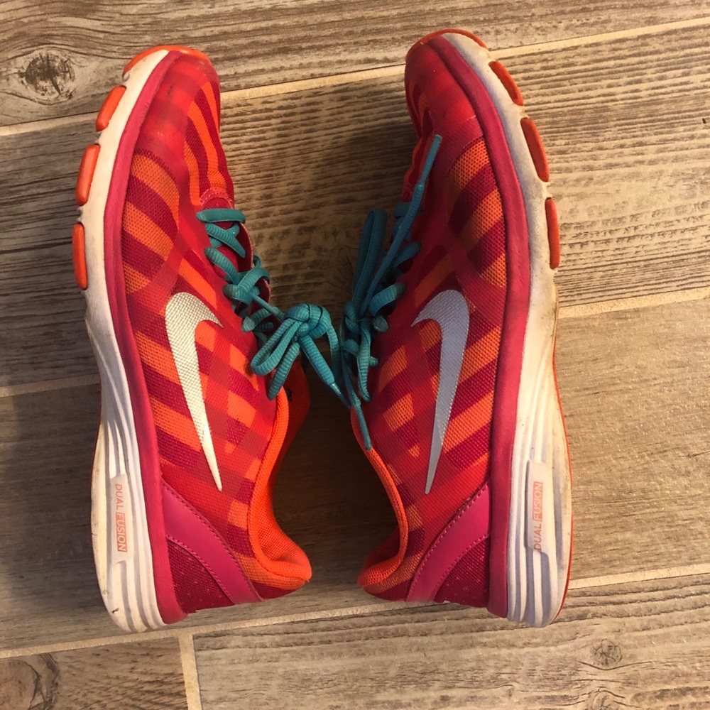 Nike training dual fusion shoes
